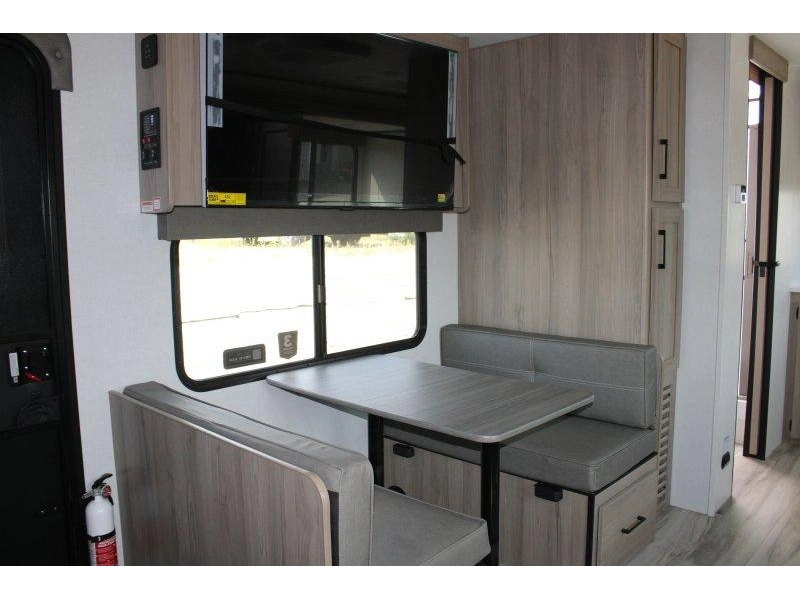 Keystone Rv Coleman 2115rk 2027 alt