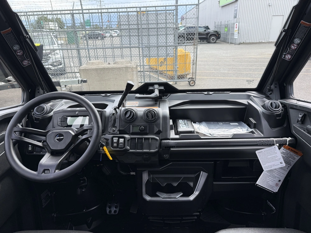 2027 Can-am Defender Max Dps Cab Hvac Hd10 Twin alt