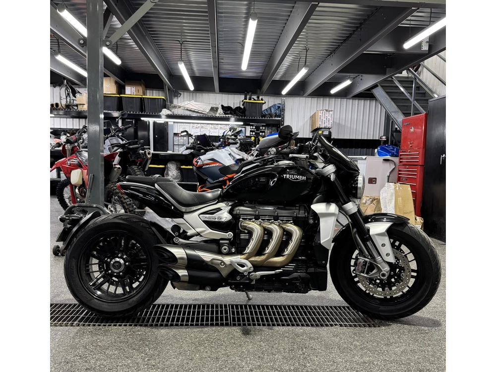 Triumph Rocket 3 R 2020 alt