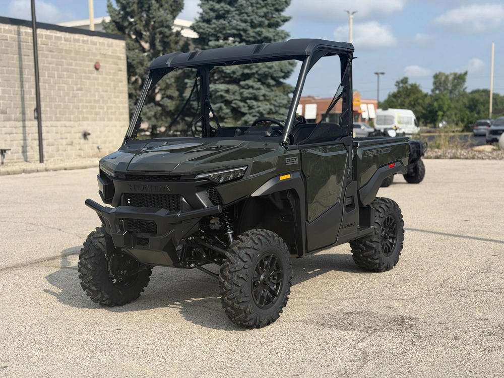 2026 Honda Pioneer 1000 Deluxe