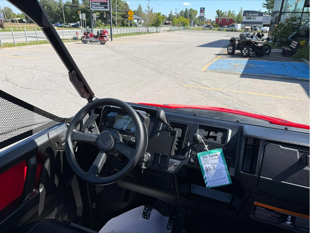 Honda Pioneer 1000 3 Places 2026 alt