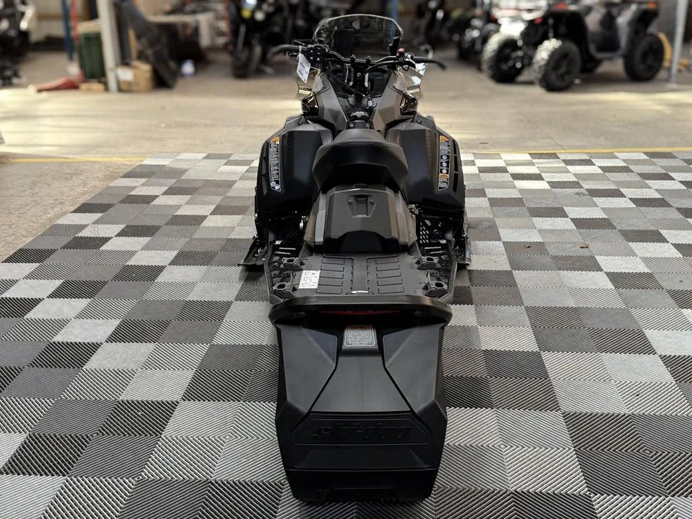 2027 Ski-doo Renegade Adrenaline 900 Ace Turbo R alt