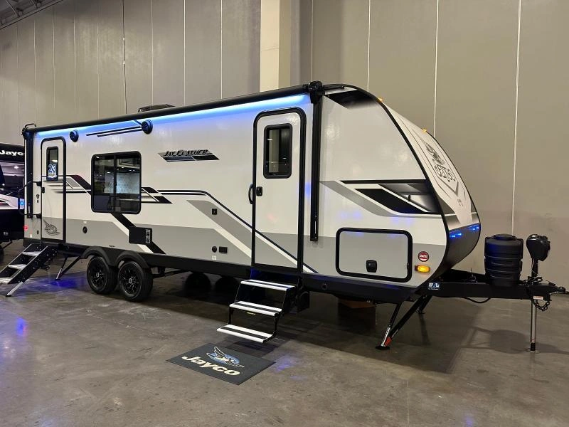 2027 Jayco Jay Feather 23rk alt