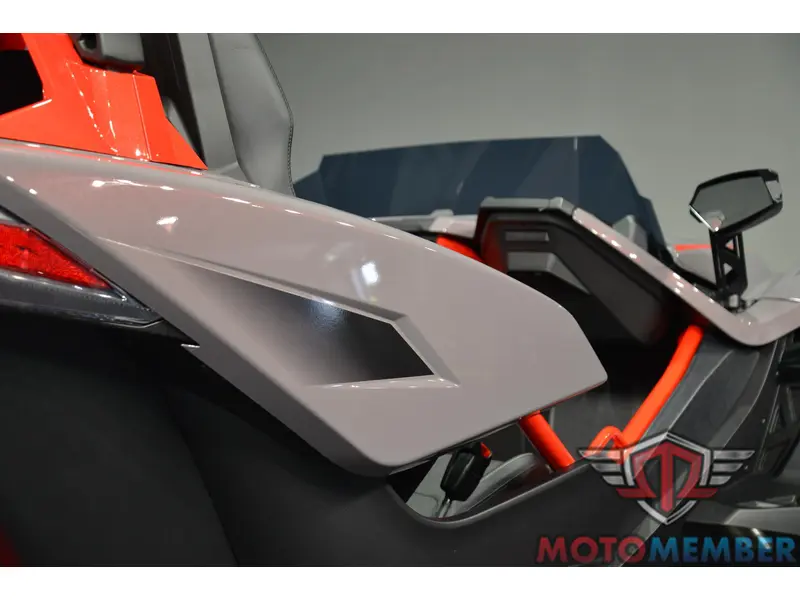 2026 Slingshot R Manual alt