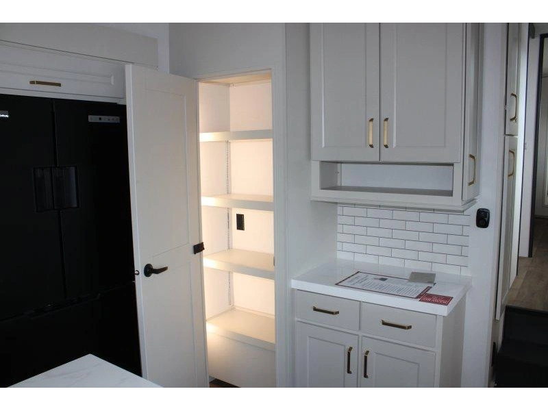 Grand Design Influence 3503gk 2027 alt