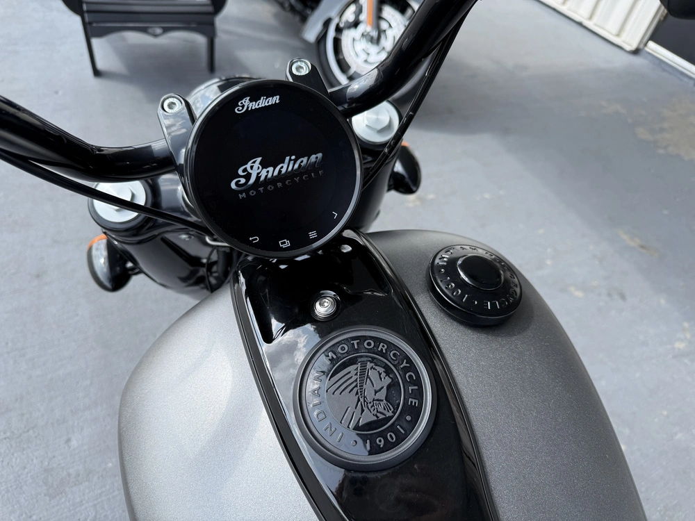 2023 Indian Motorcycle Chief Dark Horse Bobber alt