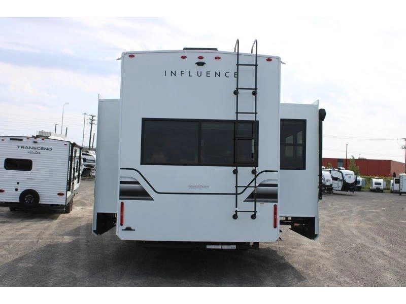 Grand Design Influence 3503gk 2027 alt