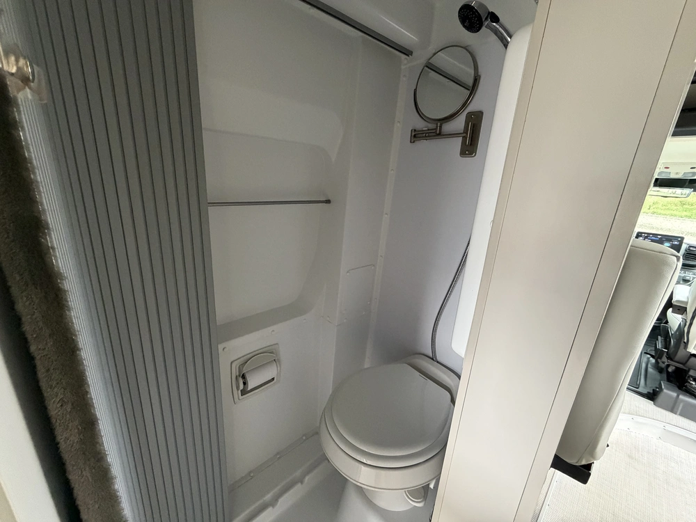Airstream Rangeline 21ps 2022 alt