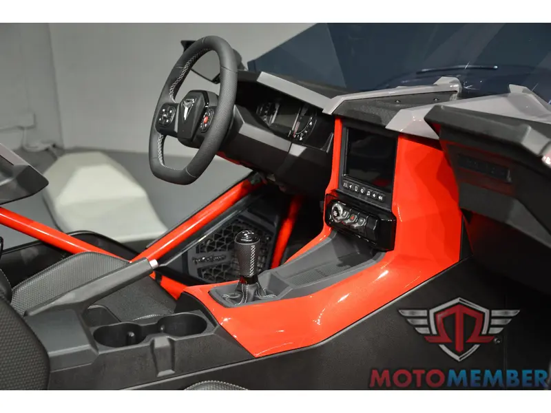2026 Slingshot R Manual alt