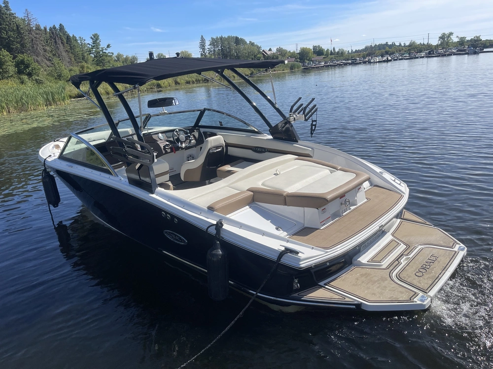 2022 Cobalt Boats Cs23 Surf alt