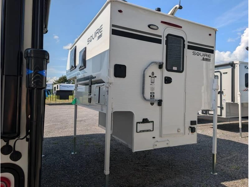 2027 Lance Camper Lance Sq610 alt