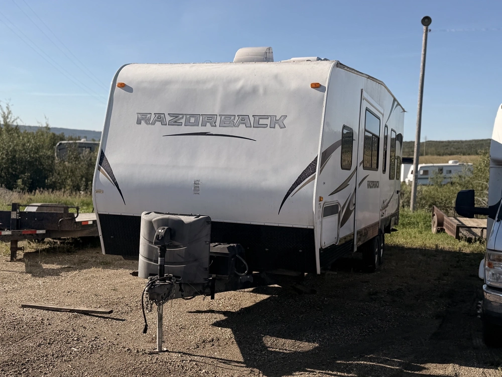 2013 Dutchmen Razorback 2950 Toy Hauler alt
