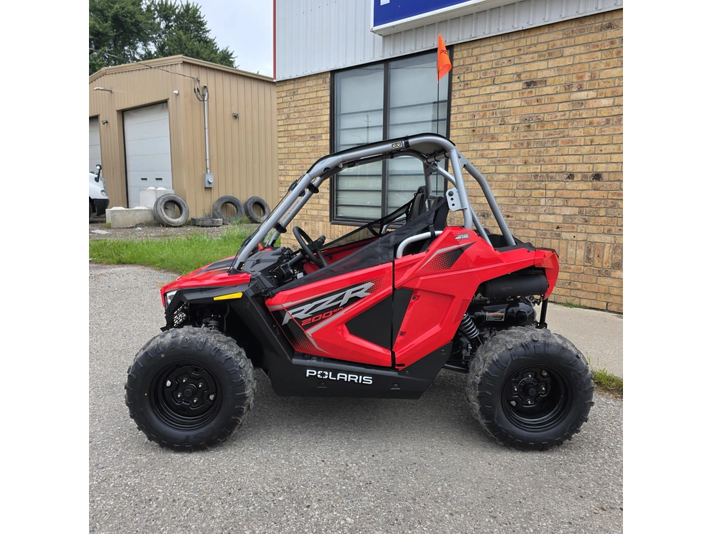 2026 Polaris Rzr 200 Efi alt