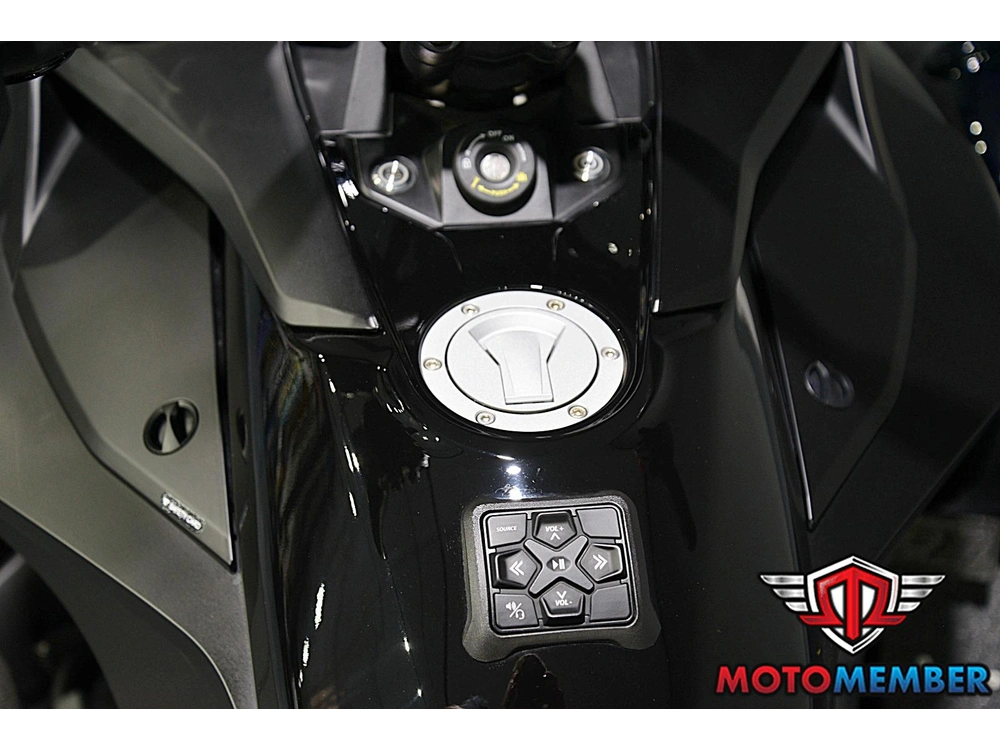 2022 Can-am Spyder F3 Limited Dark Wheels alt