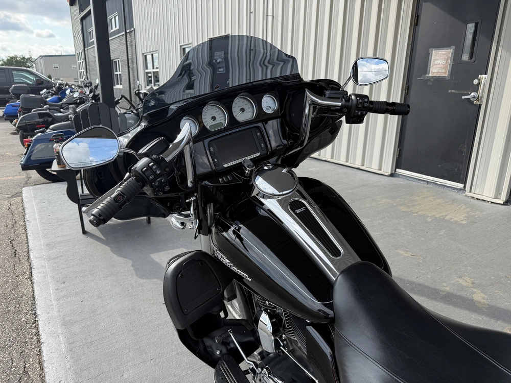 2016 Harley-davidson Street Glide Special alt