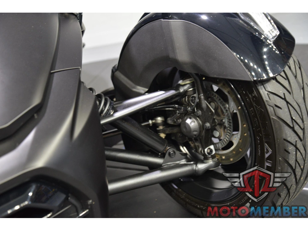 2022 Can-am Spyder F3 Limited Dark Wheels alt