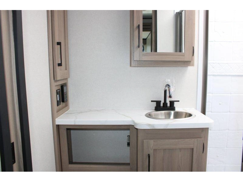 Keystone Rv Coleman 2115rk 2027 alt