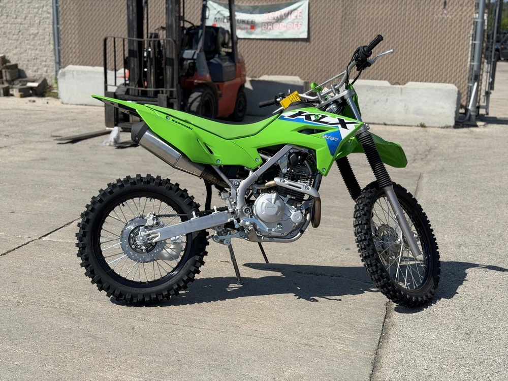 2026 Kawasaki Klx®230r alt