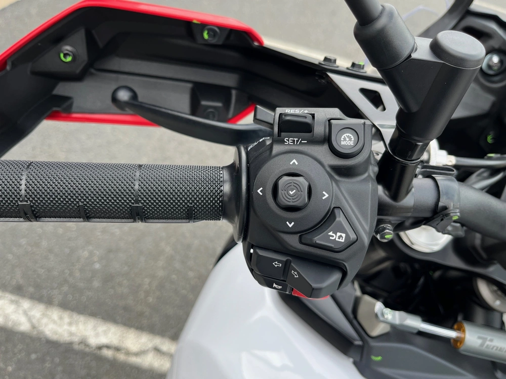 2026 Yamaha Tenere 700 World Raid alt