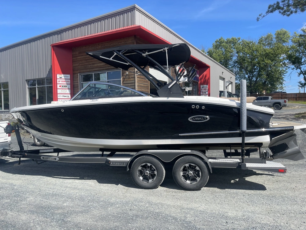 2022 Cobalt Boats Cs23 Surf alt