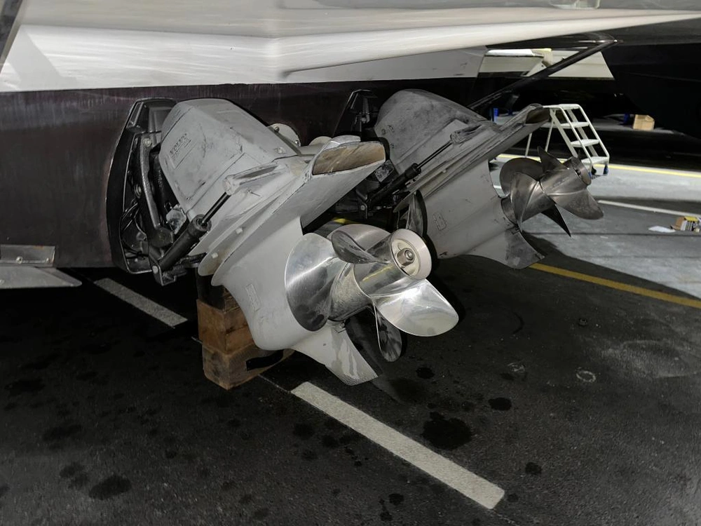 Larson 350 Cabrio 2007 alt