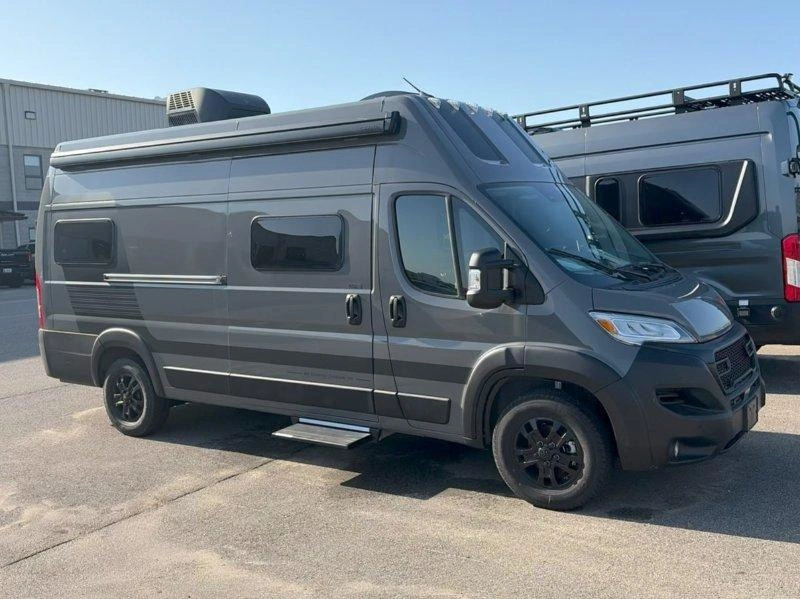 Grand Design Lineage Lvp1 2027 alt