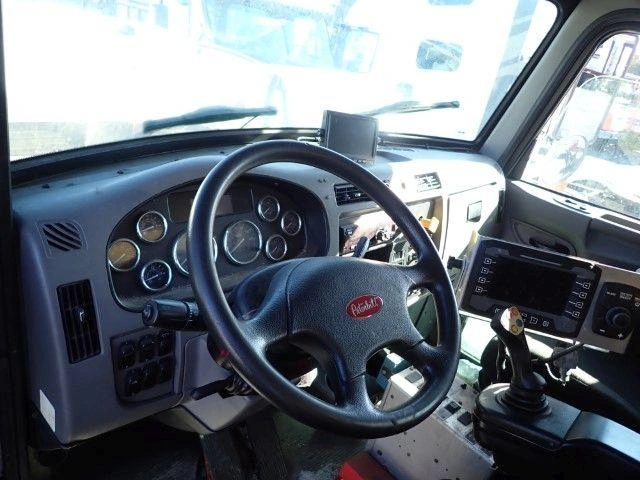 Peterbilt 348 2018