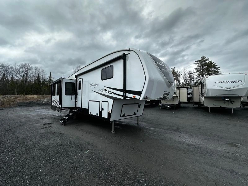 2023 East To West Tandara 320rl alt