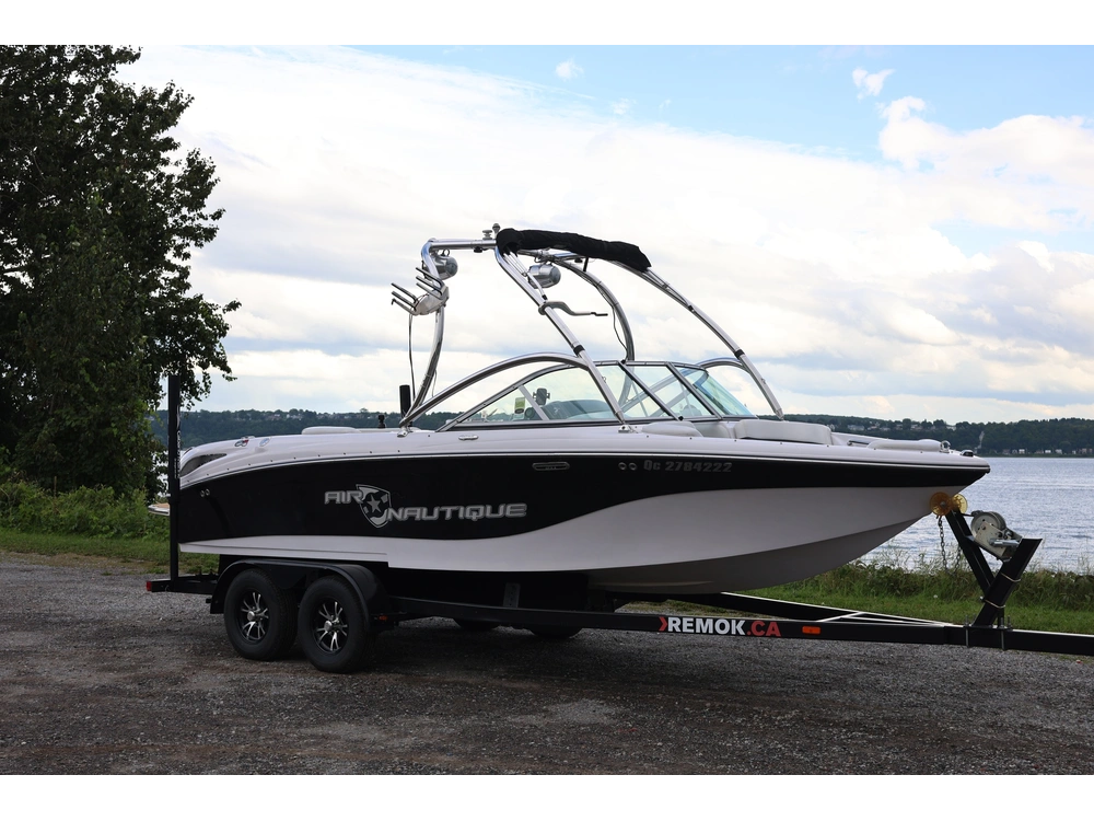 Super Air Nautique 211 2009 alt