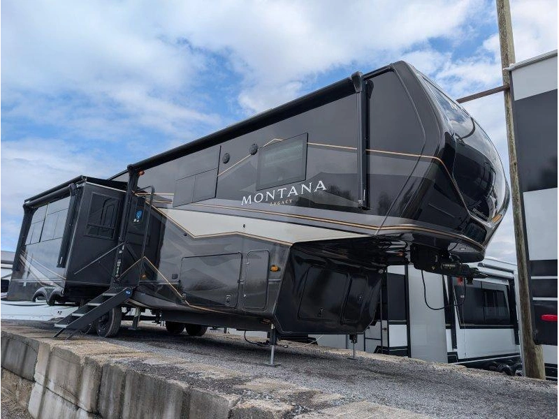 Keystone Rv Montana 3231ck 2025 alt