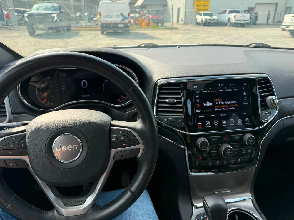 2019 Jeep Limited alt