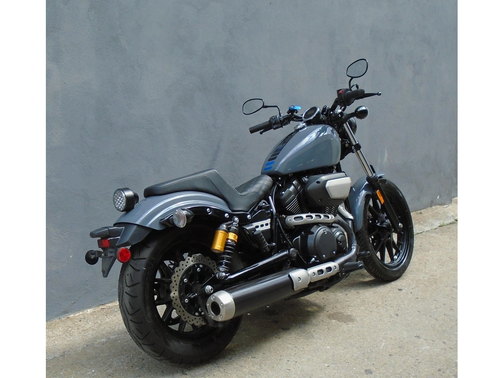 2022 Yamaha Bolt R-spec alt