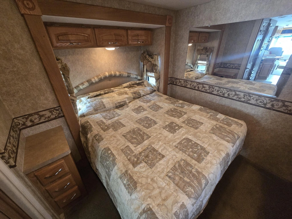 2006 Georgie Boy Pursuit 3480ds alt