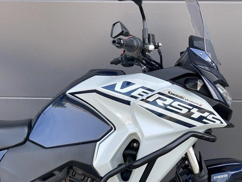 2022 Kawasaki Versys-x 300 alt