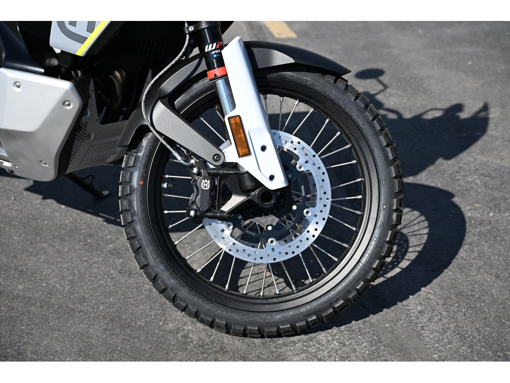 2027 Husqvarna Norden 901 alt
