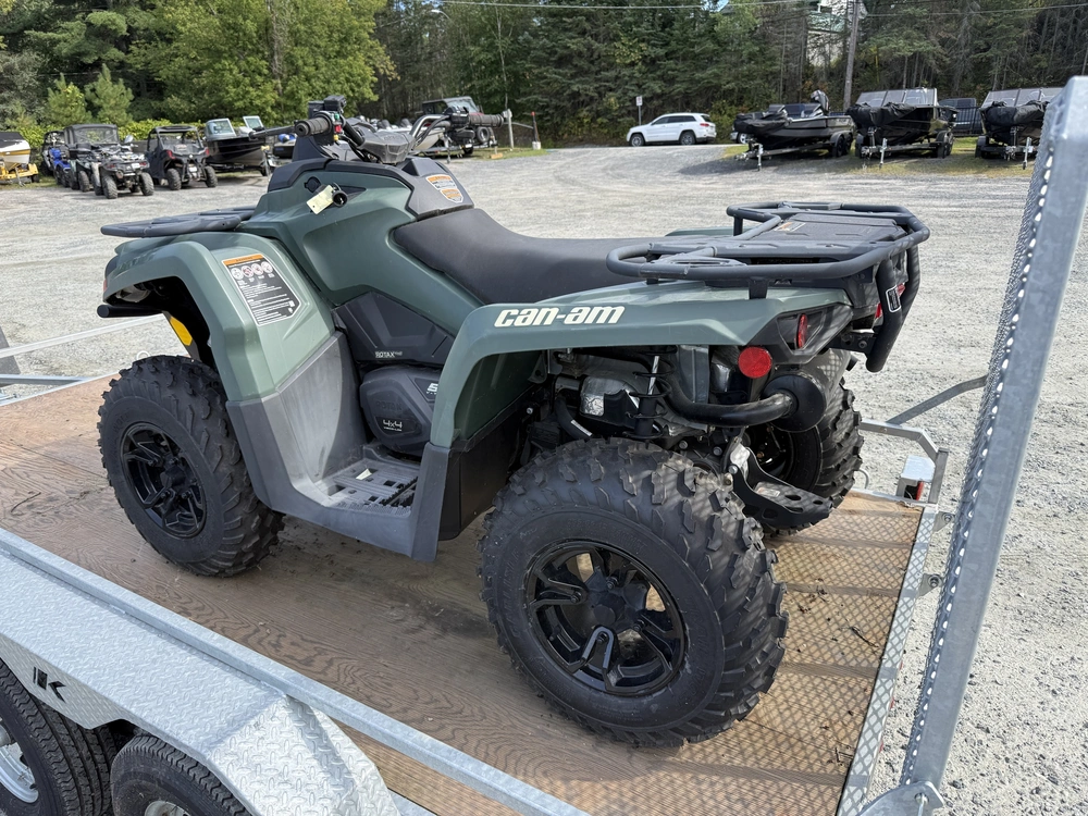 2022 Can-am 570 alt