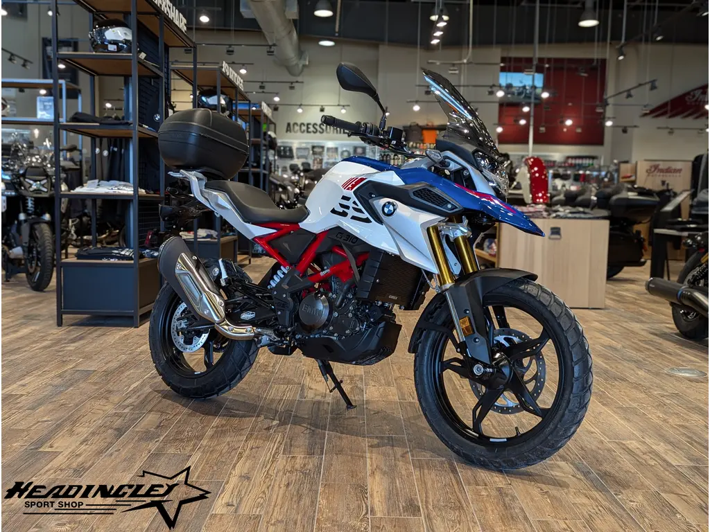 2025 BMW G 310 GS // Polar White/Racing Blue