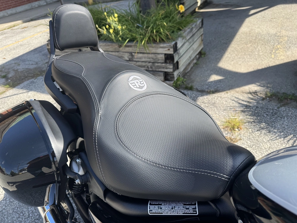 2024 Royal Enfield Super Meteor 650 Interstellar Gray alt
