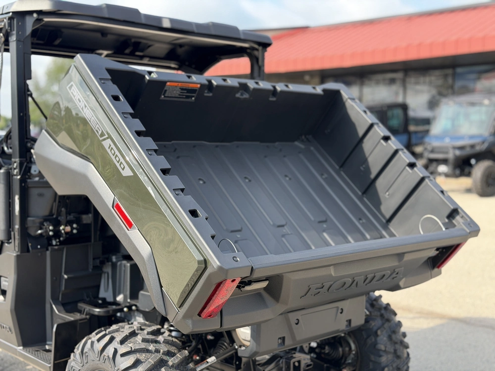 2026 Honda Pioneer 1000 Deluxe