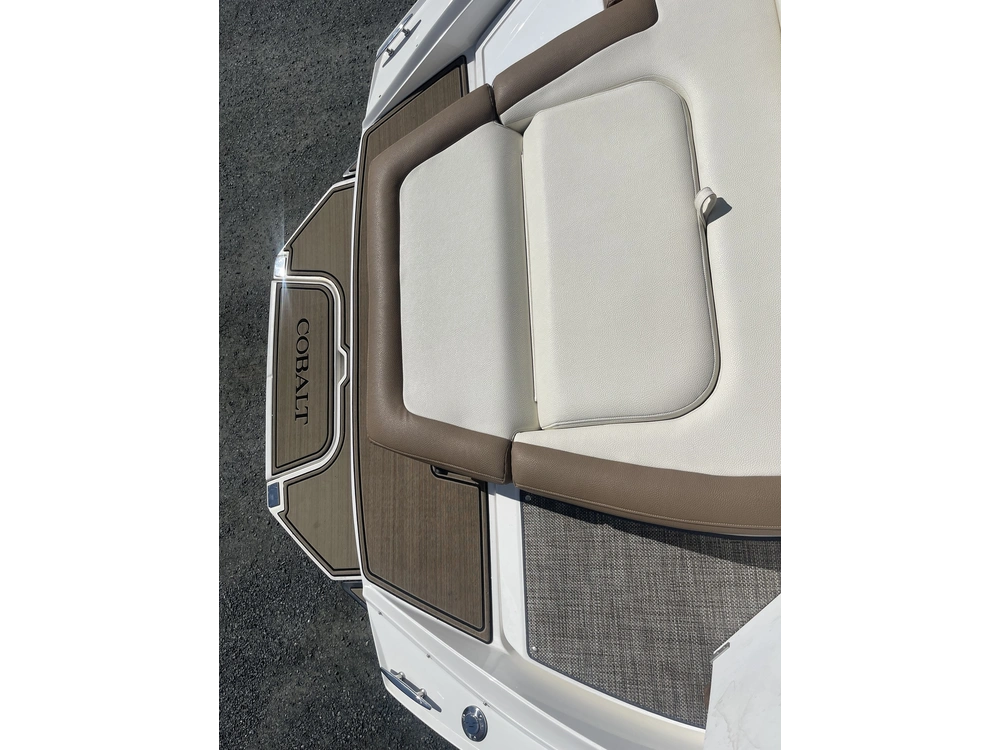 2022 Cobalt Boats Cs23 Surf alt