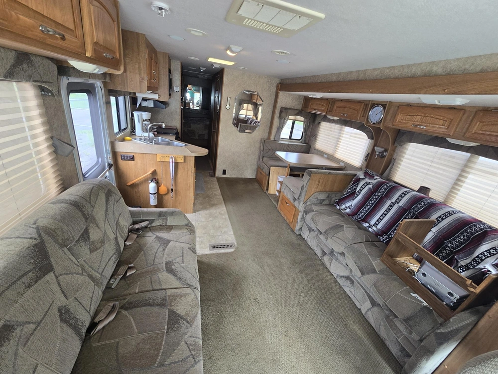 2006 Georgie Boy Pursuit 3480ds alt