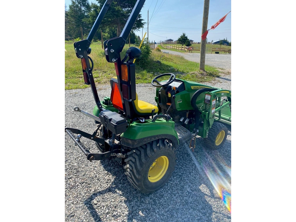 John Deere 1023e 2018 alt