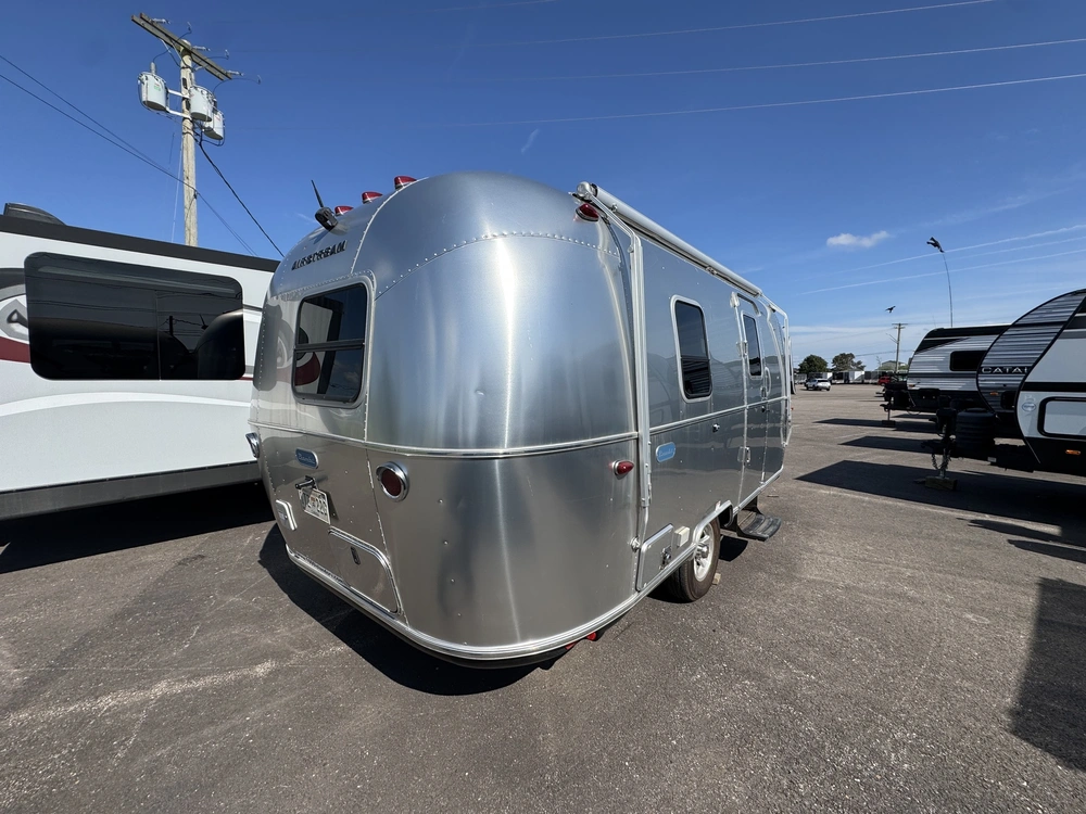 2020 Airstream Bambi 20fb alt