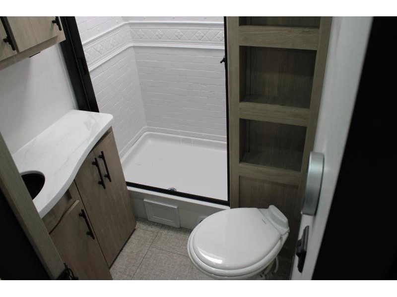 Grand Design Imagine 22bhe.xls 2025 alt