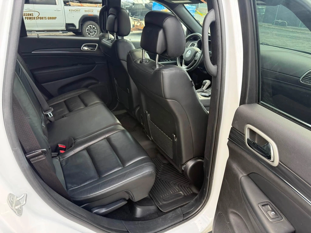 2019 Jeep Limited alt