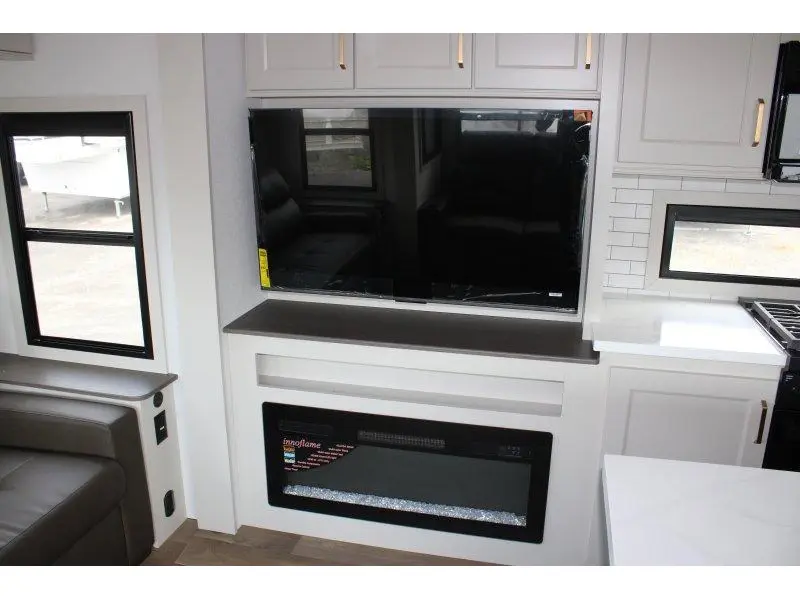 Grand Design Influence 3503GK 2027
