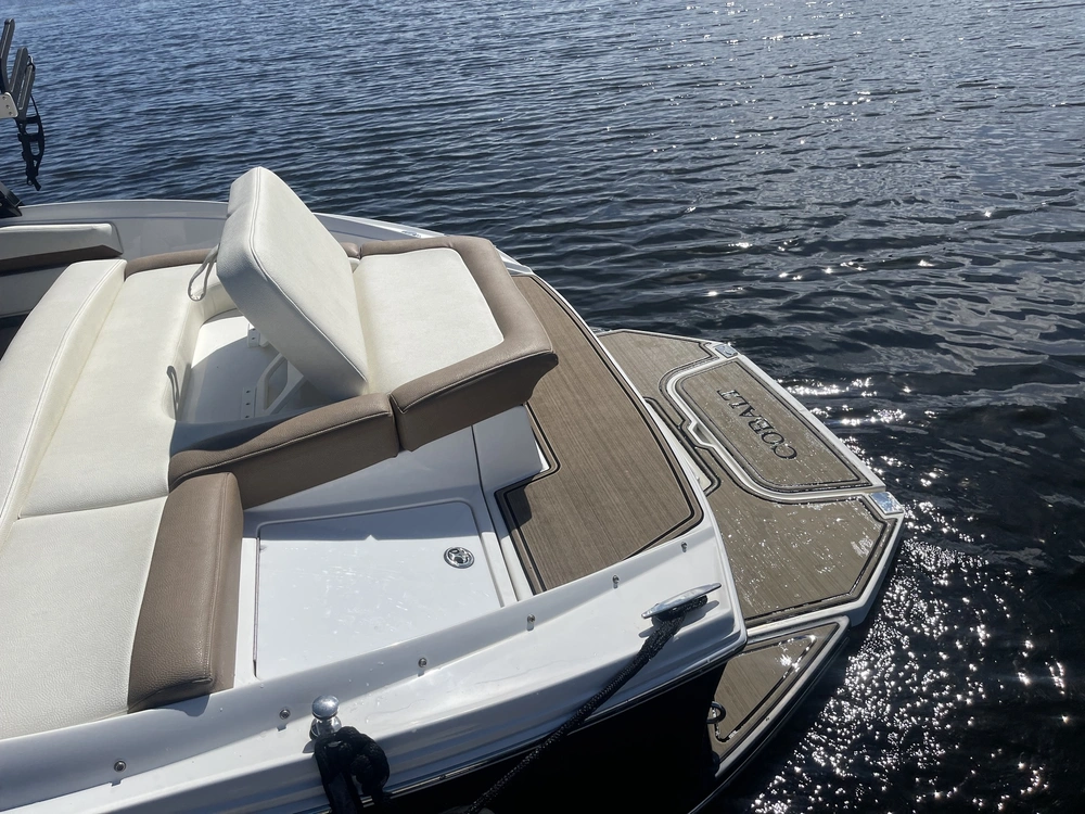 2022 Cobalt Boats Cs23 Surf alt