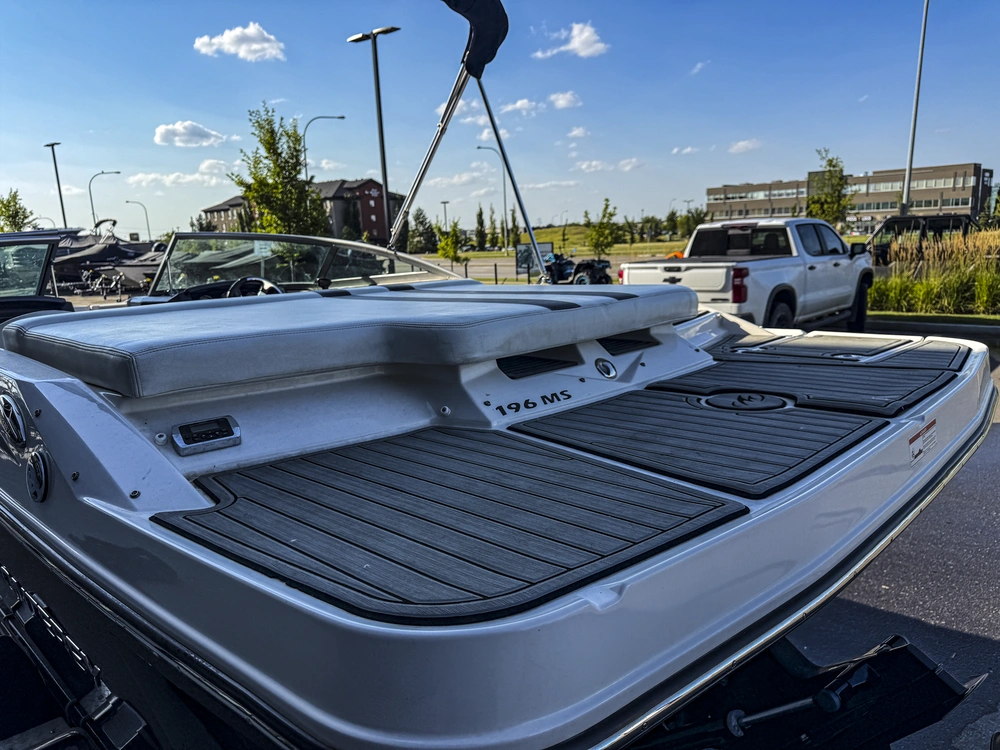 2014 Monterey Boats 196 Ms