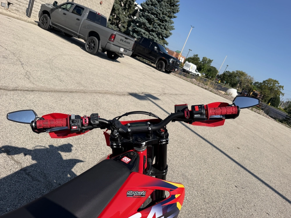 2024 Gasgas Sm700 alt