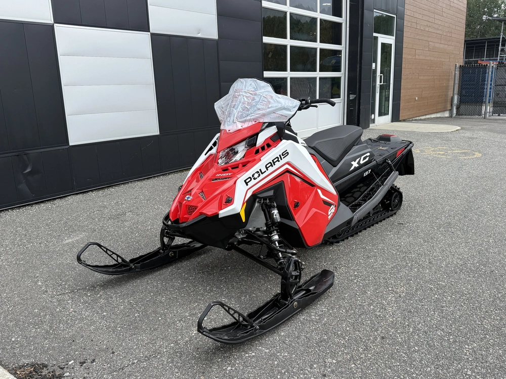 Polaris Prostar S4 Indy Xc 137 2027 alt